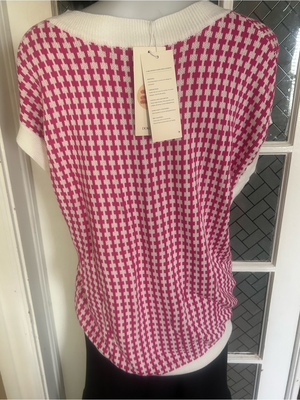 Pink and White Houndstooth V‑Neck Sweater Vest - Picture 5 of 12